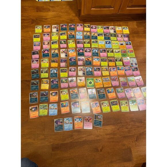 Massive Pokémon card bundle, mixed cards - Picture 1 of 8